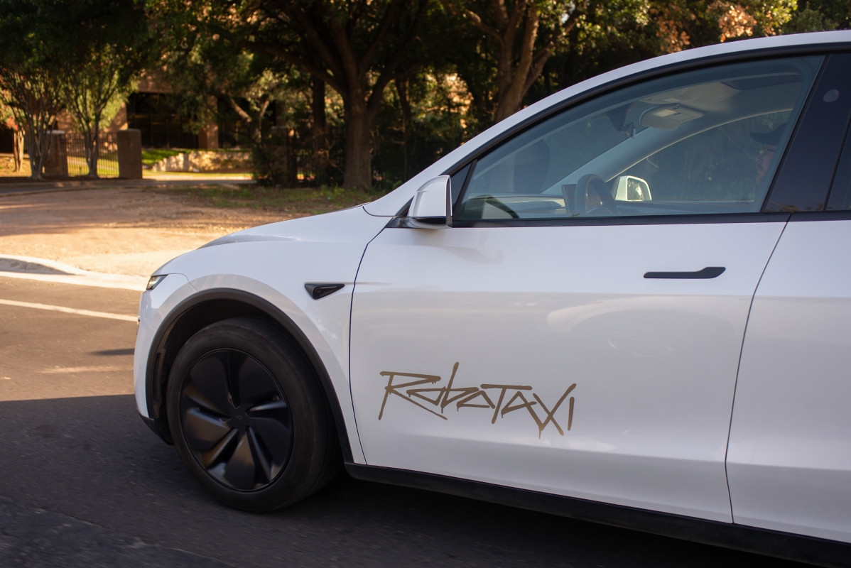 Waymo Won't Like Tesla's Latest Robotaxi Announcement