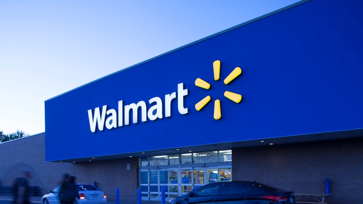 Walmart is selling a ‘compact' car vacuum for 87% off, and shoppers say it ‘gets in every nook and cranny'