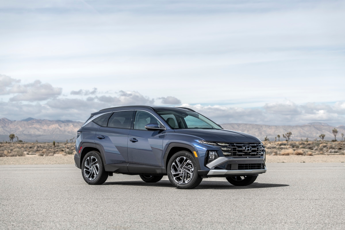 Shopping For a Hyundai Tucson? Here's What Experts Say You Should Look at Instead