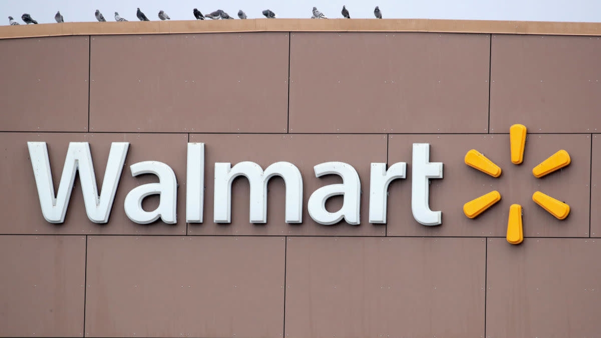 Walmart is selling a 'quality' $100 home repair tool kit for $35, and shoppers say it's 'convenient and practical'