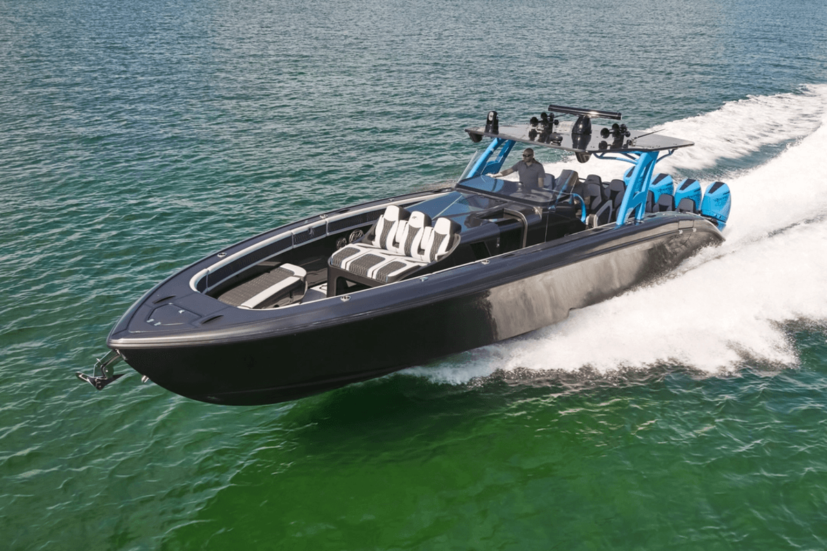 This 2023 Midnight Express 43' Solstice Will Make You a Menace on the Water