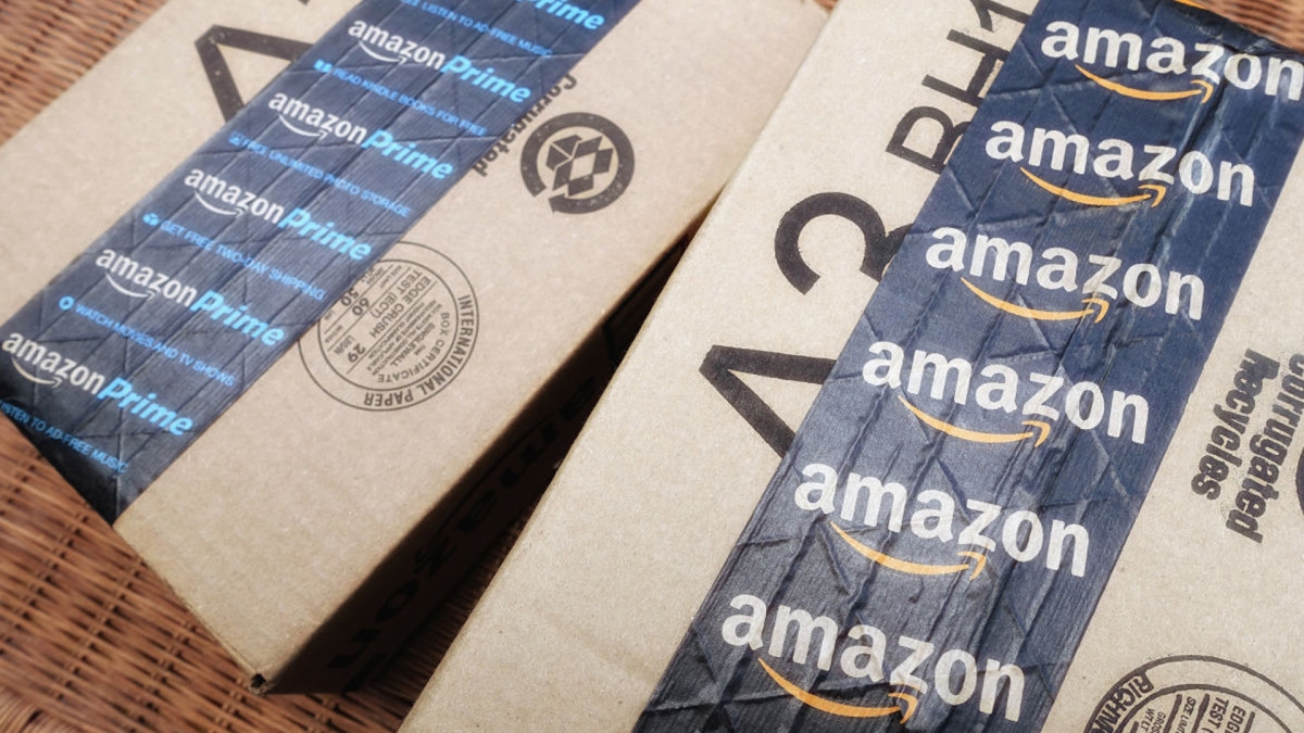 Amazon is selling a 'powerful' $60 cordless leaf blower for just $30, and shoppers say it's 'the very best'