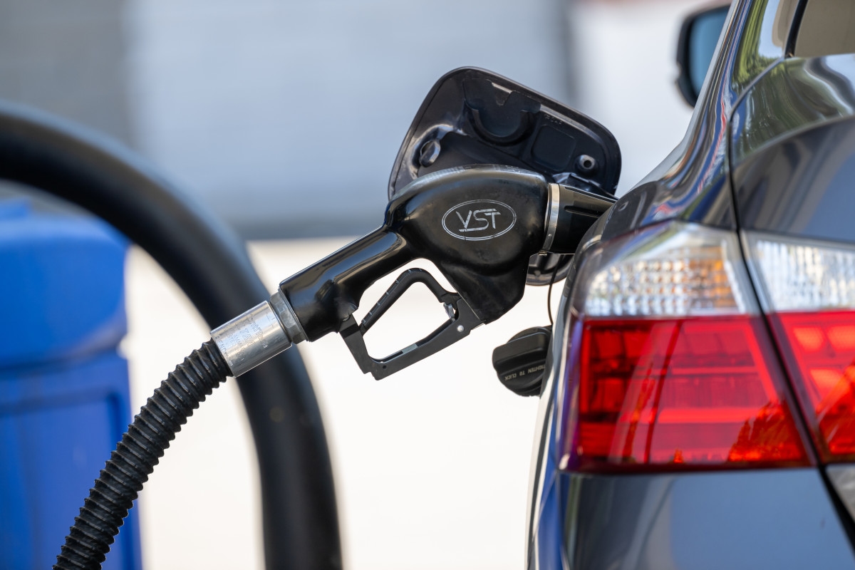 Nixing Tailpipe Emissions Rules Will Spike Gas Prices, Trump Admin Report Says