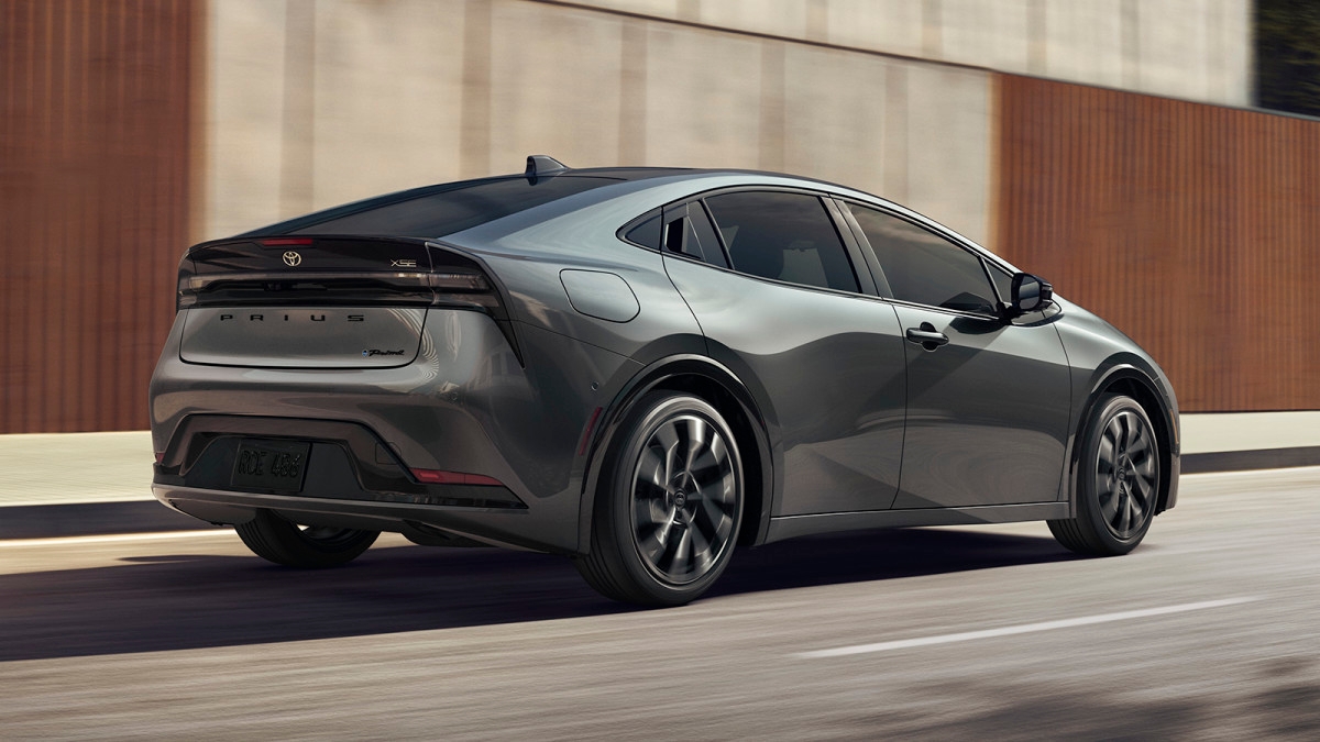 These 10 Hybrids Hold Their Value Better Than All Other Models