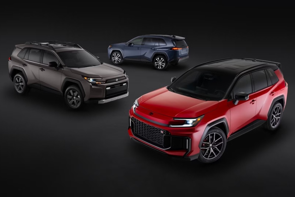 New Toyota RAV4 PHEV Copies Mitsubishi's Homework – And Made It Better