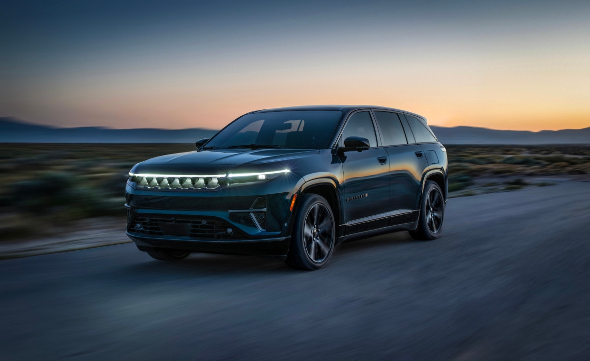 Stellantis unveils 'eyes-off' driving system