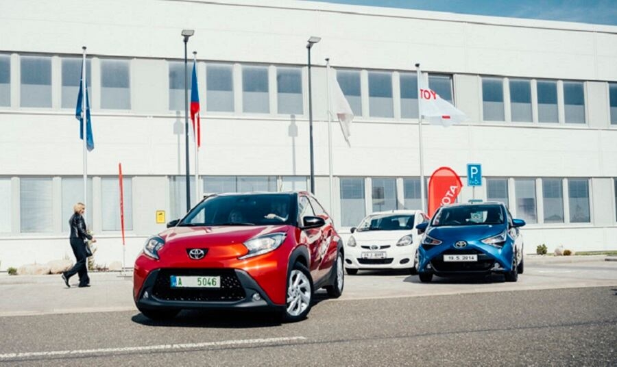 Toyota takes cautious approach to super-cheap EVs