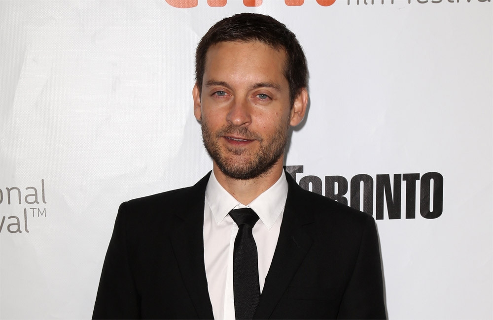 Tobey Maguire files for joint custody of son