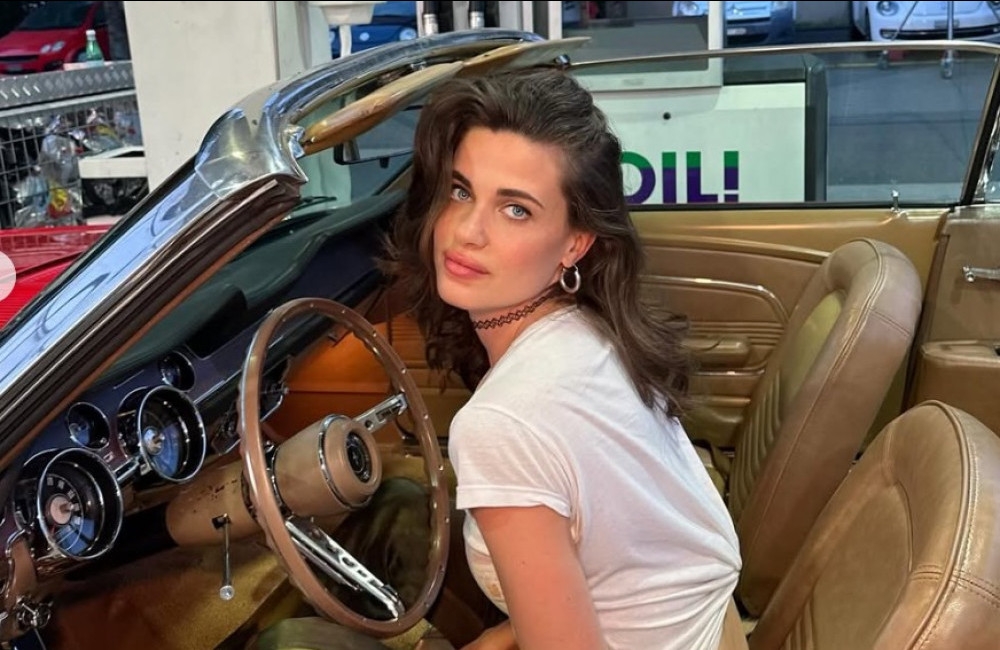 ‘Bridgerton' star Genevieve Chenneour ‘left with concussion' after trying to stop teen thief who stole her mobile phone