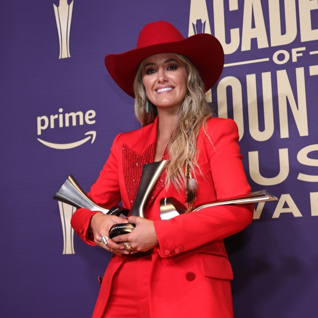 Lainey Wilson thinks Devlin 'Duck' Hodges is 'brave' to marry her