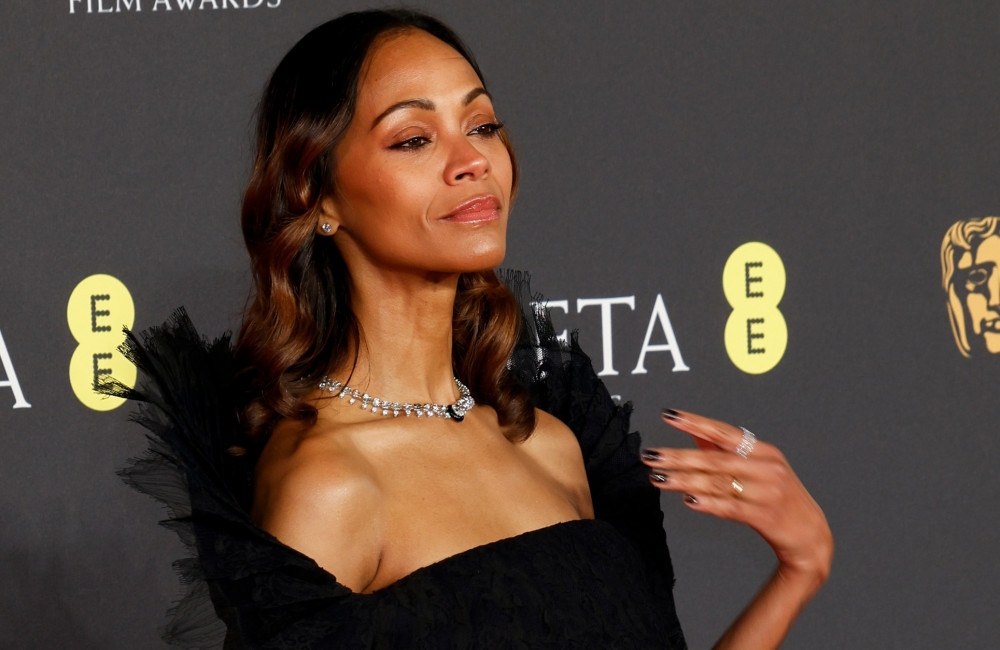 Zoe Saldana broke down in tears as she accepted the Best Supporting Actress at the EE BAFTAs