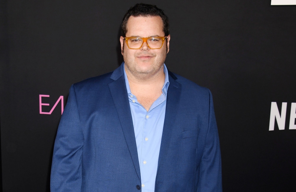 Josh Gad pulls out of appearing in Jesus Christ Superstar after contracting COVID-19