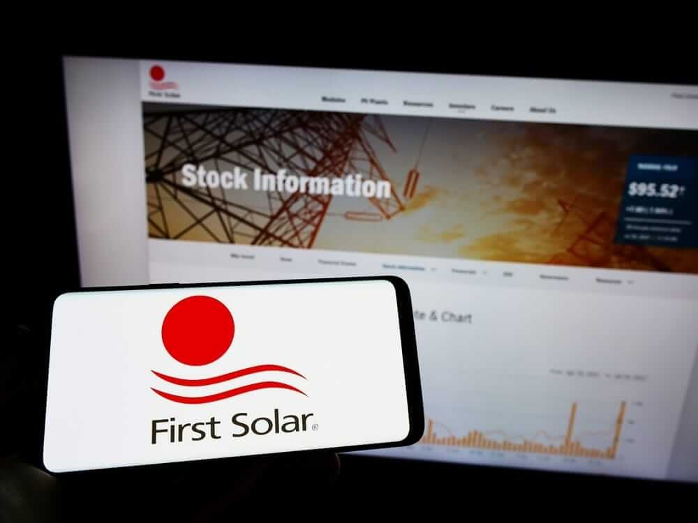 Is Wall Street Bullish or Bearish on First Solar Stock?