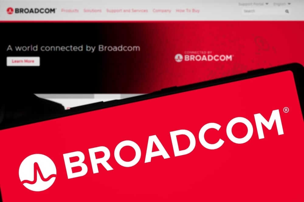 Broadcom Hits New High: Is AVGO Stock Still a Buy?