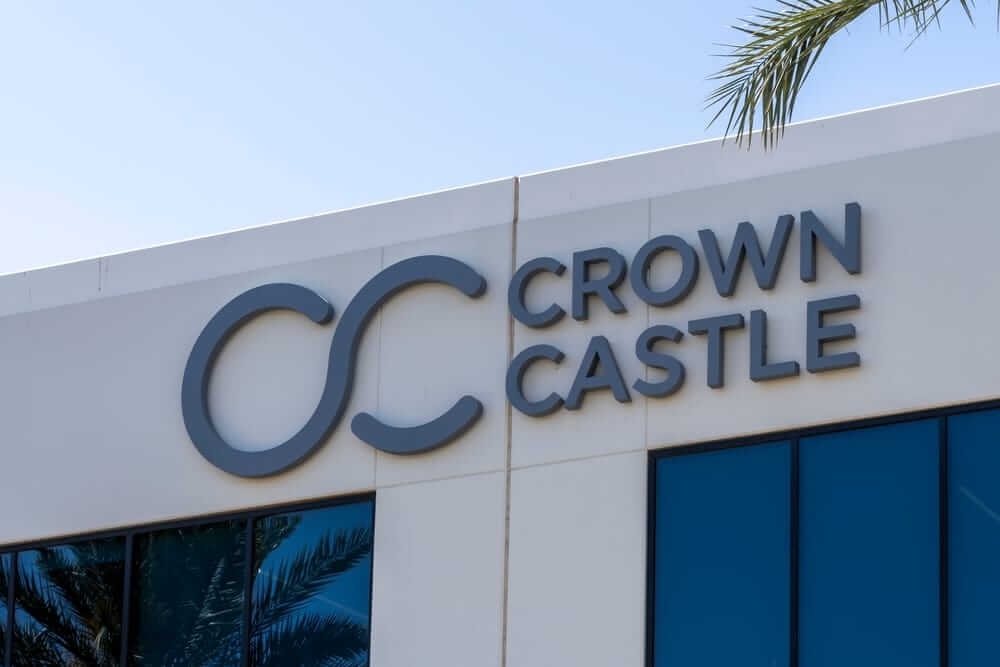 Crown Castle Stock Outlook: Is Wall Street Bullish or Bearish?