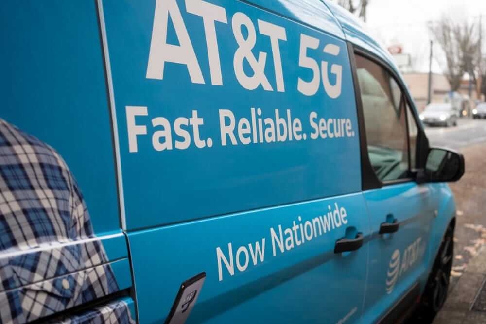What Are Wall Street Analysts' Target Price for AT&T Stock?