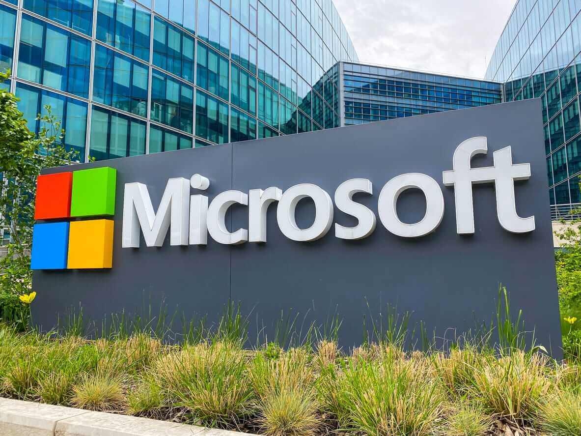 Microsoft Flexes AI and Cloud Strength: Is MSFT Stock a Buy Here?