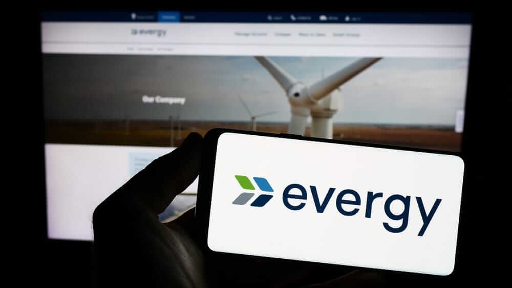 Are Wall Street Analysts Bullish on Evergy Stock?