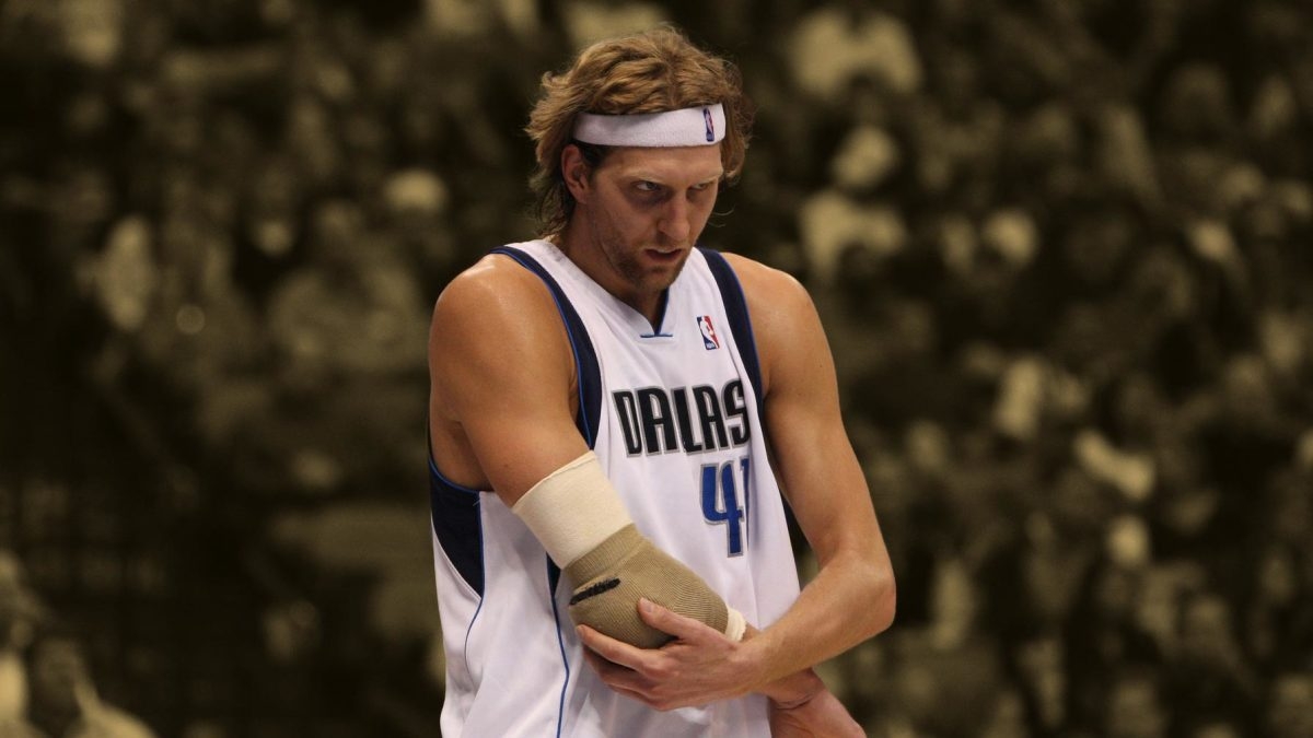 "We were like 8 years in the Bataan Death March" - Former Mavs GM on Dirk turning into the franchise's savior