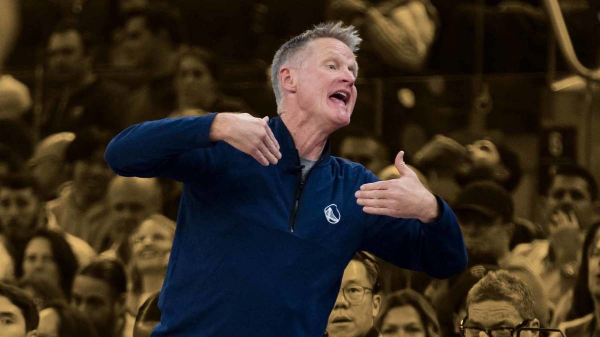Steve Kerr shared how a coach once admitted feeling anxious about playing at Oracle Arena: "Man, I hope we don't lose by 40"