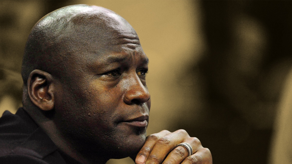 Ex-security guard on being scolded by Michael Jordan for letting beautiful girls near: "He told me that I was being terrible at my job"
