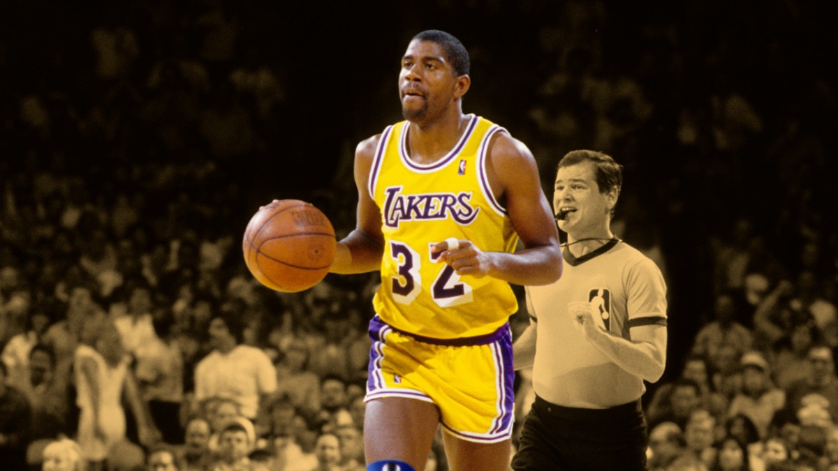 When Magic Johnson got candid about the evolution of NBA shorts: "I can't even get one leg, one foot in them shorts now"
