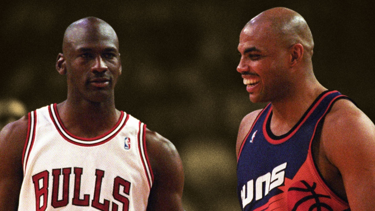 "I get down on my defensive stance and he started laughing so hard"- Charles Barkley recalls the time he switched to Michael Jordan on the perimeter