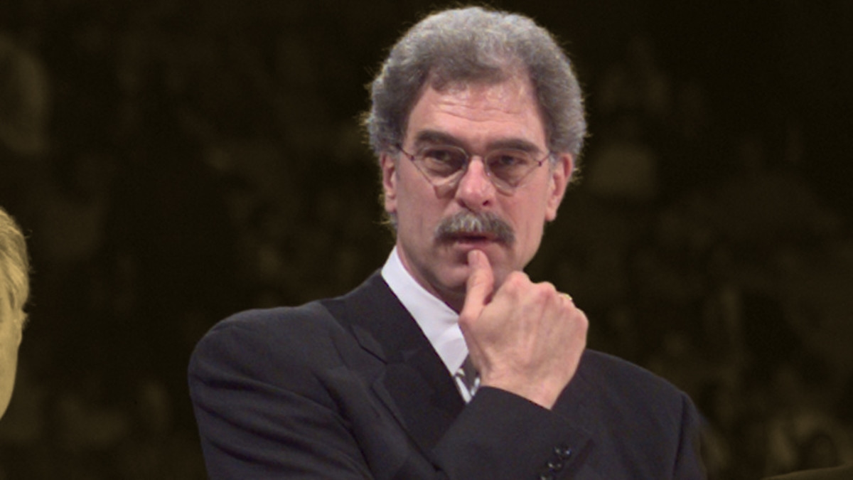 "They look like turned-on lightbulbs out on the court" - Phil Jackson once mocked white players with bald heads