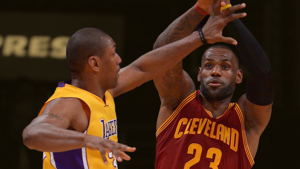 LeBron James recalls being locked down in his rookie year by Ron Artest: "Okay, this is what the league is about"