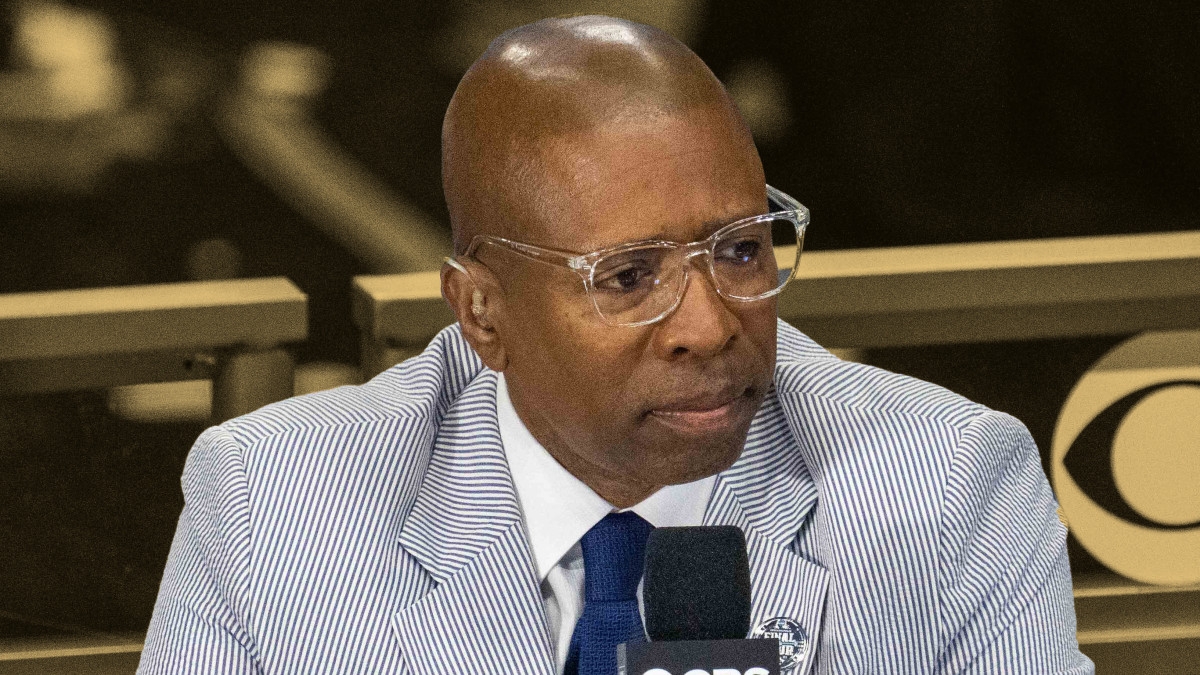 "Some of those guys that think they are MJ? Bro, you would have come off our bench" - Kenny Smith humbles modern-day players about how they would've been "average" in his era