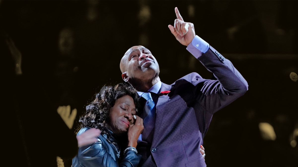 "Graduations don't win or lose games" - Vince Carter's mom hit back at critics who said his graduation was the reason the Raptors lost Game 7 to Philly in 2001