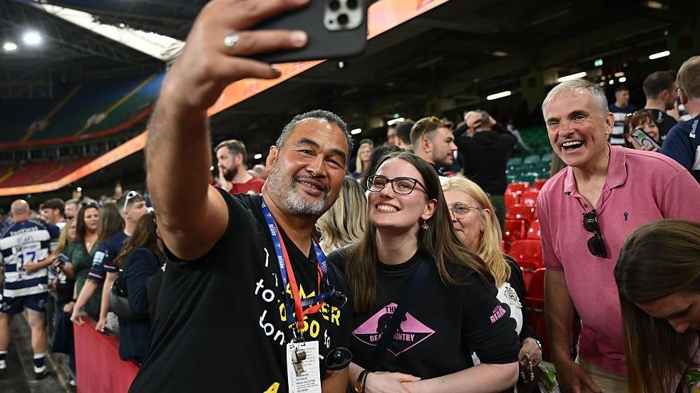 'We'd definitely come back' - English rugby's big day out in Cardiff