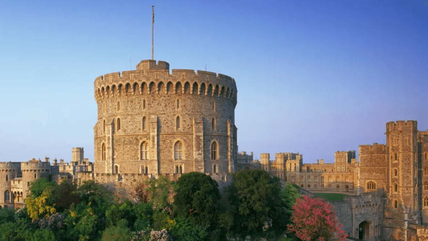 Intruder arrested in Windsor Castle grounds