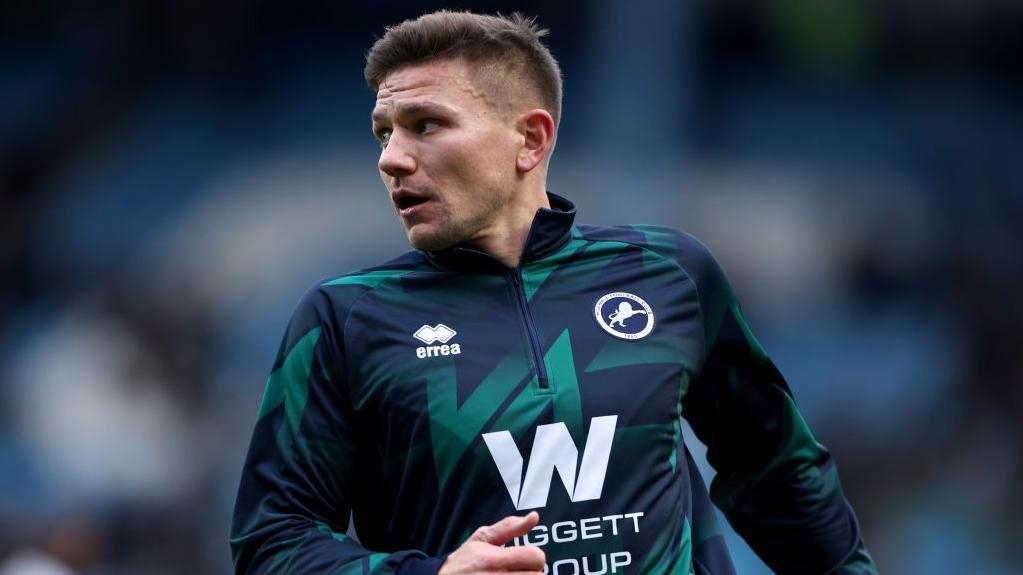 Club captain Hutchinson to leave Millwall