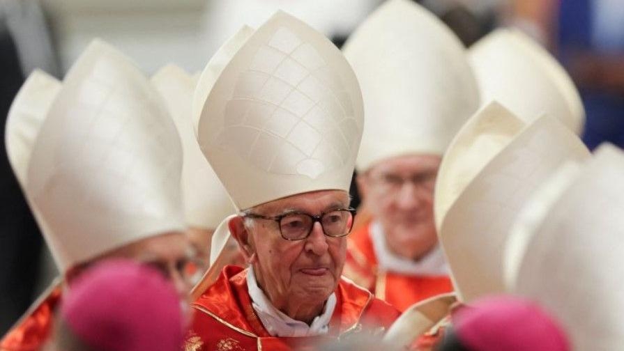 Conclave: Cardinals face a 'big call' on next pope