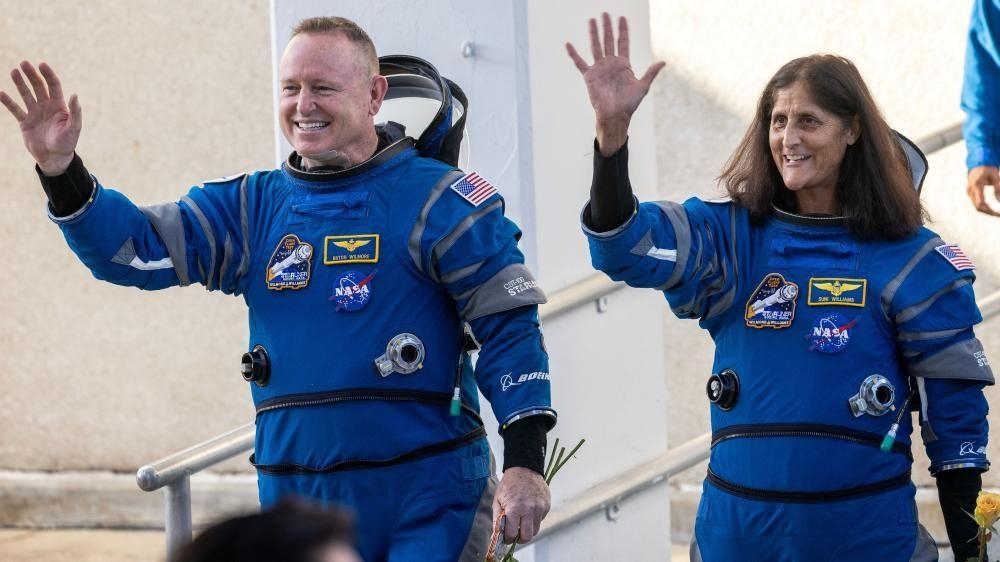 Stranded astronauts didn't know if they would 'be able to make it back'