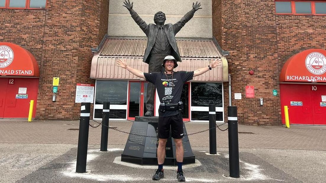 Football fan in 250-mile stadium run challenge