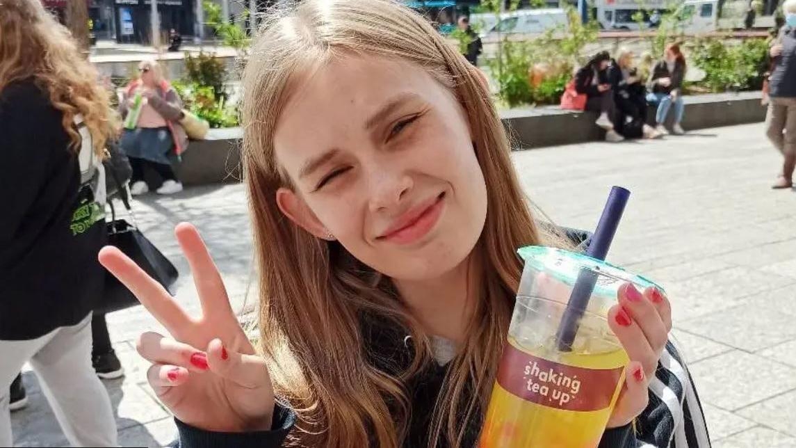 'Missed opportunities' to help groomed girl who died