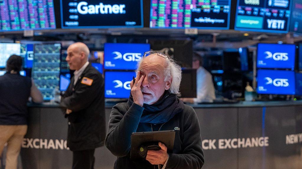 As stocks slide, how worried should Americans be about retirement funds?