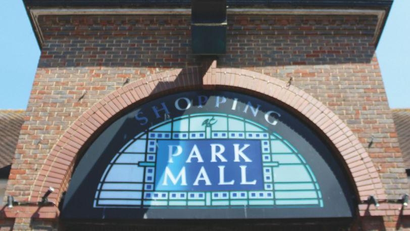 Deadline for shops to move out of mall extended