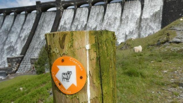 Mystery of body in wetsuit found in reservoir puzzles police