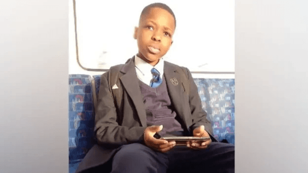 Inspector saw blood after being slashed with sword