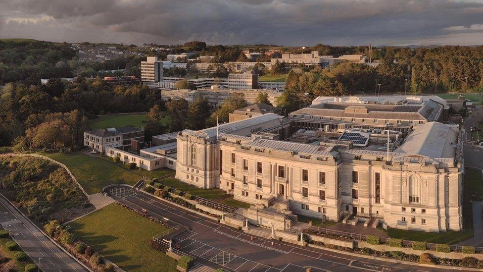 National Library of Wales missing 2,200 items