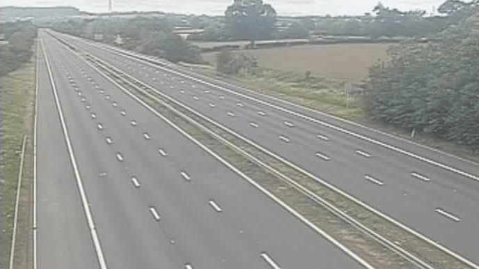 M5 closed while police investigate serious crash