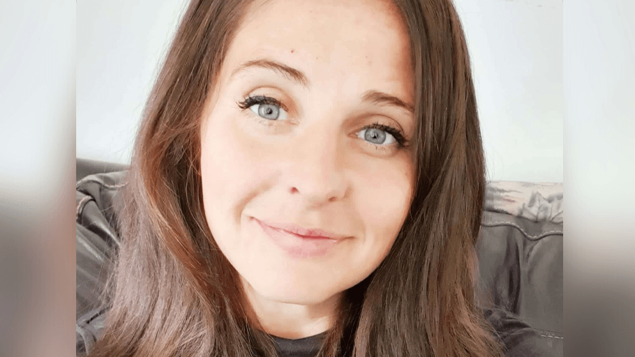Mum-of-five 'begged for help' before hospital death