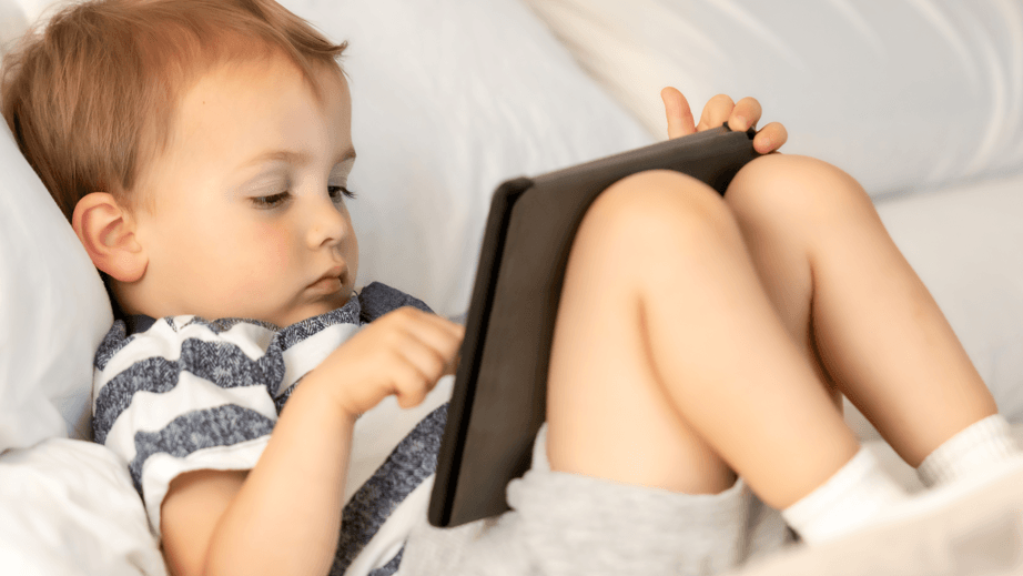 Pre-school children's screen time at 'crisis point'