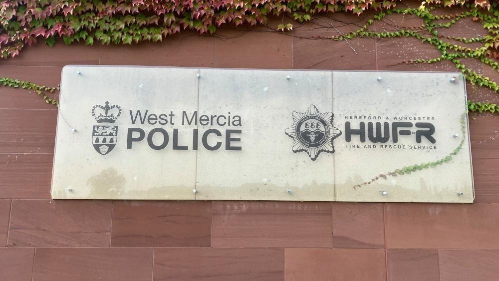 Ex-PC jailed for 'betrayal' of revenge porn victim