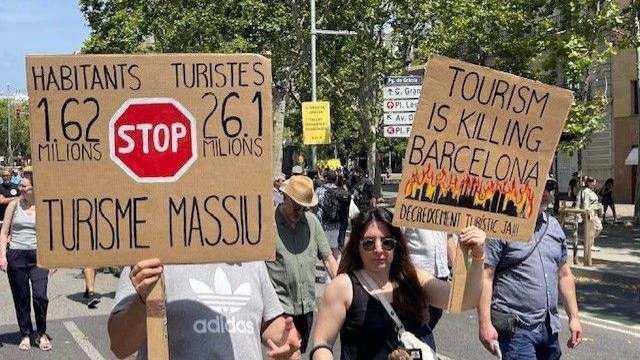 The protesters and residents pushing back on tourism in Barcelona