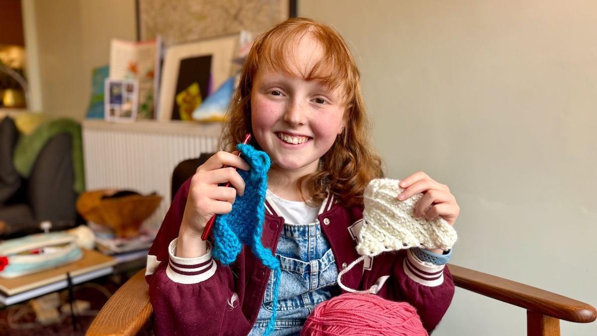 Girl, 10, crochets bunting for each week of chemo