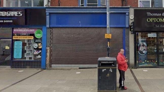Bar allowed to operate after appeal to inspector